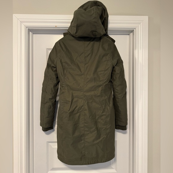ARITZIA BABATON WINTER PARKA - ARMY GREEN (XS)  LIKE NEW CONDITION - Picture 3 of 8